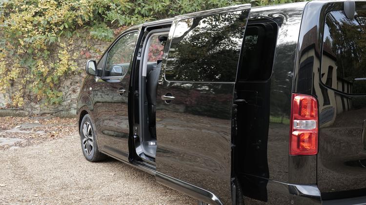 PEUGEOT E-TRAVELLER ELECTRIC ESTATE 100kW Allure Standard [6 Seat] 75kWh 5dr Auto